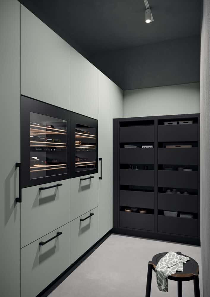 https://kh-product-catalog.s3.eu-central-1.amazonaws.com/cabinets/haecker-2024/HS_Auszugsregal.jpg