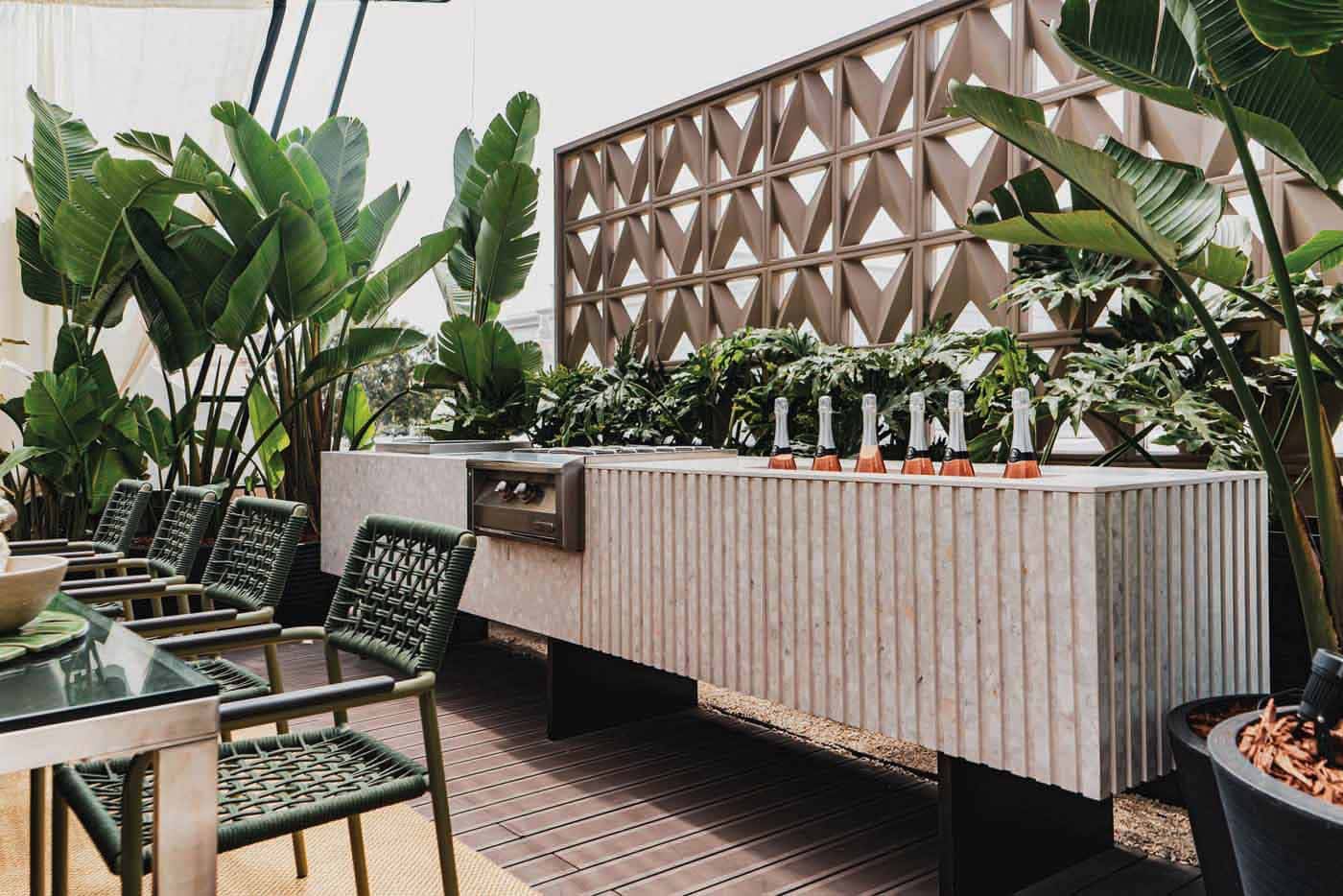 https://smartroom.s3-eu-west-1.amazonaws.com/outputfolder/Neolith_cocinas_2020_descargas%20(59).jpg