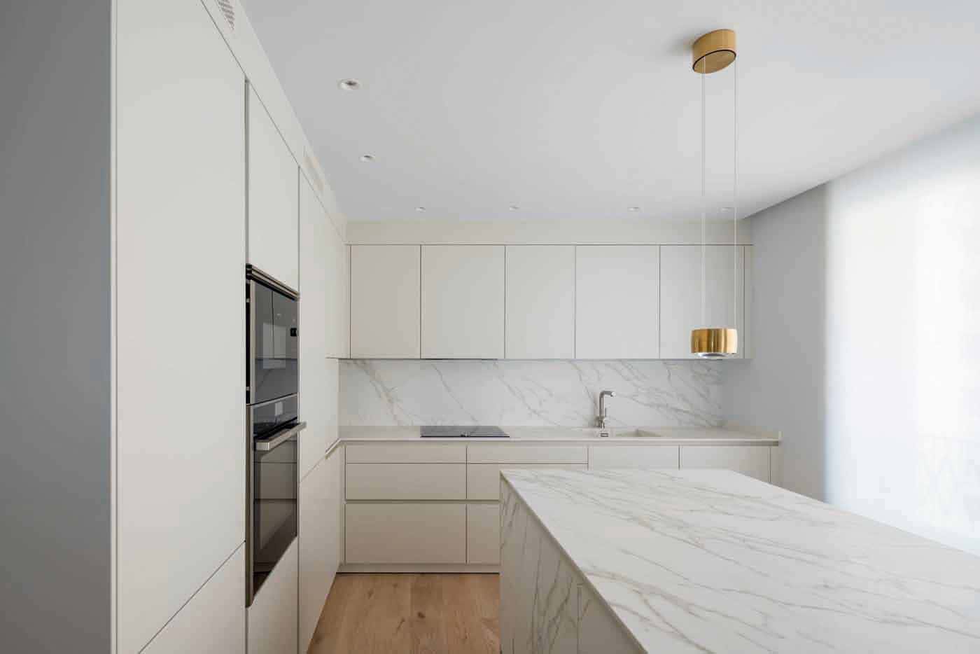 https://smartroom.s3-eu-west-1.amazonaws.com/outputfolder/Neolith_cocinas_2020_descargas%20(72).jpg